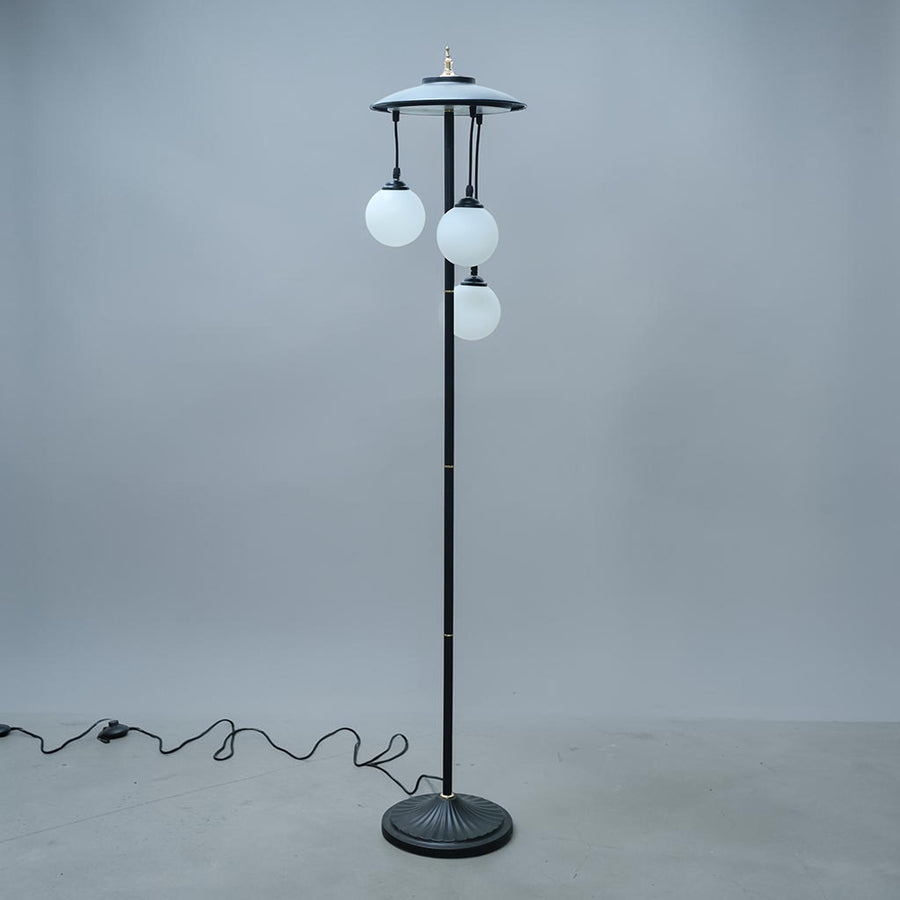 Metal Tri Hanging Froasted Balls Corner Floor Lamp for living rooms
